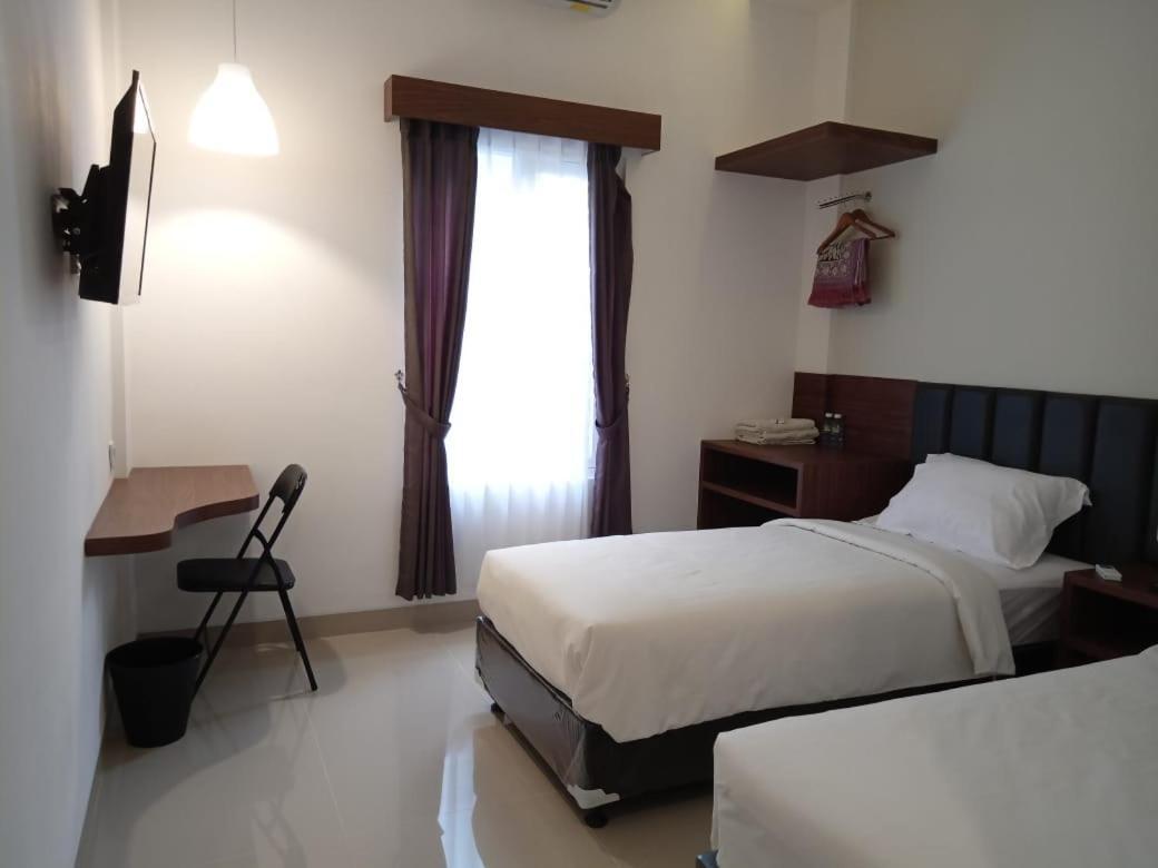 Alzara Hotel Syariah Wonosari Exterior foto