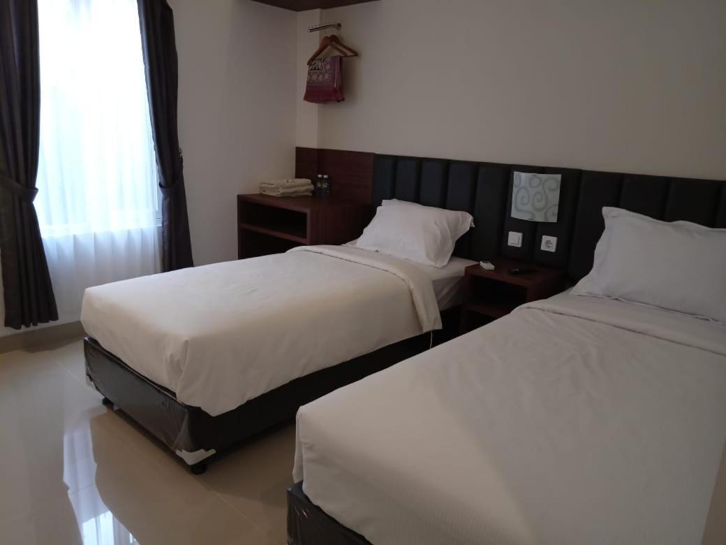 Alzara Hotel Syariah Wonosari Exterior foto
